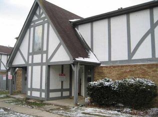 9801 E Abbey Ct, Indianapolis, IN 46235