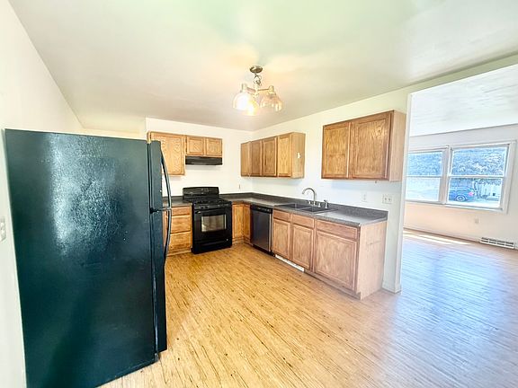 5th image of 103 N Kelly Ave