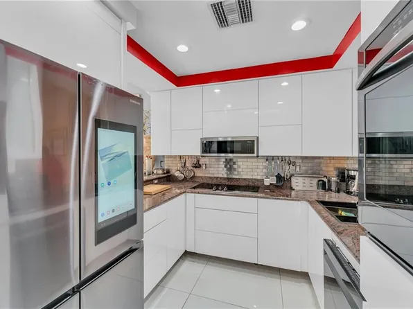 2080 W 1st St #W, Fort Myers, FL 33901