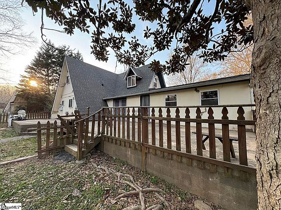 5th image of 2 Brookwood Ct