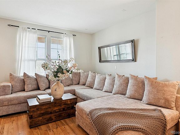 5th image of 22735 E Ottawa Place