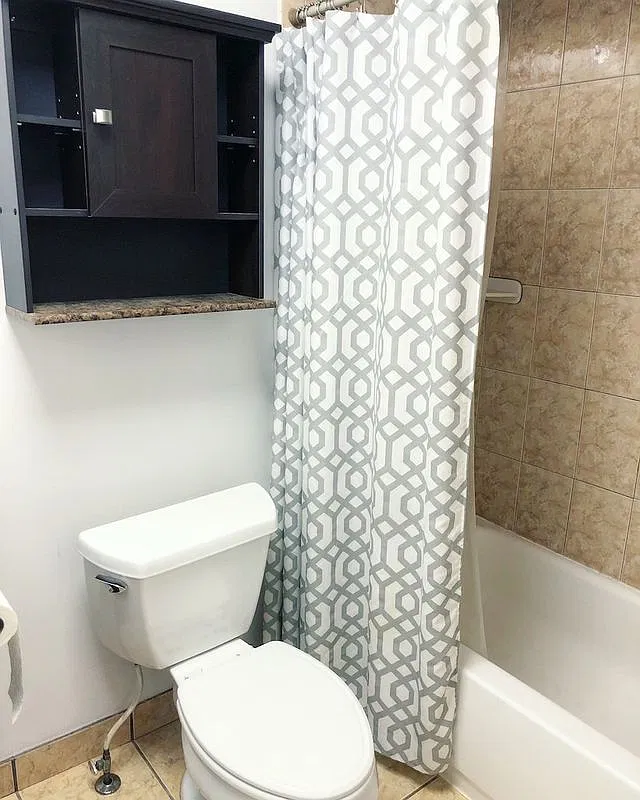 1 bed, 1.0 bath, 990 sqft, $1,975 — Photo 4