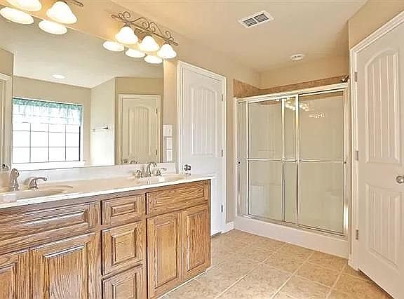 5th image of 4901 Many Waters Dr