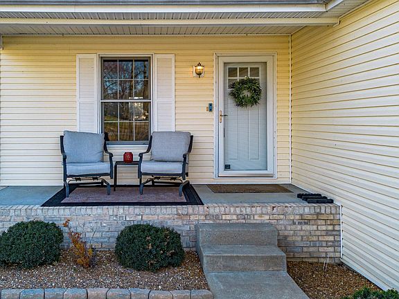 5th image of 234 Japonica Dr