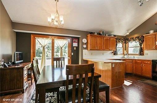 2nd image of 922 Clay Meadows Ct