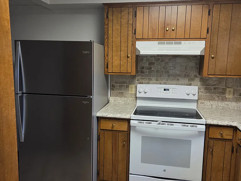 131 Gilgen Ave NW — Photo 4