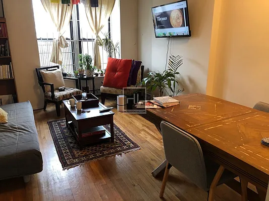 Rented by Highline Residential | media 29