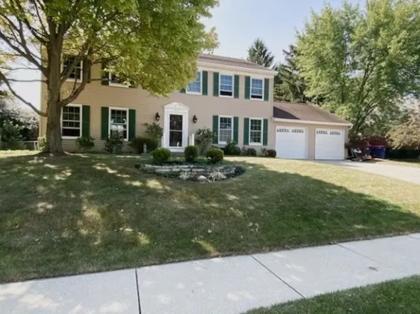 1901 Carlyle Dr, Piqua, OH 45356