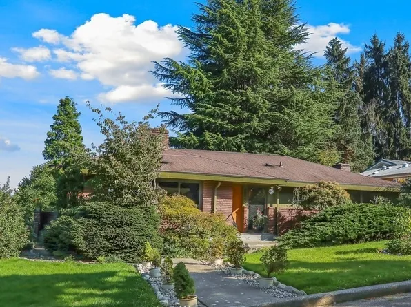 9824 38th Ave NE, Seattle, WA 98115