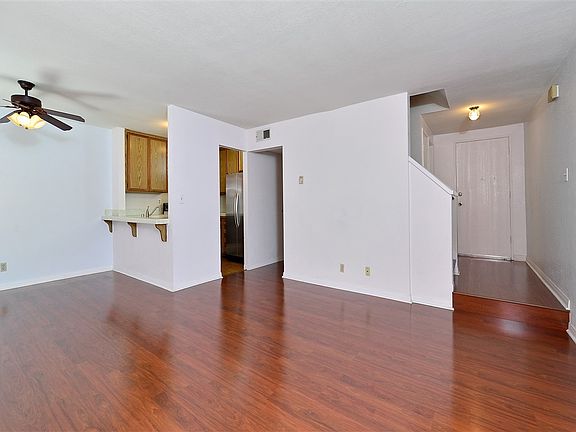 5th image of 2030 Cerrissa Ct Unit B