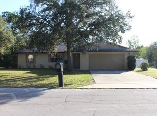 9079 N Dickens Dr, Citrus Springs, FL 34434