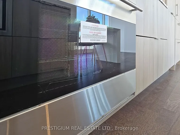 1 Bloor St E #4204 — Photo 10