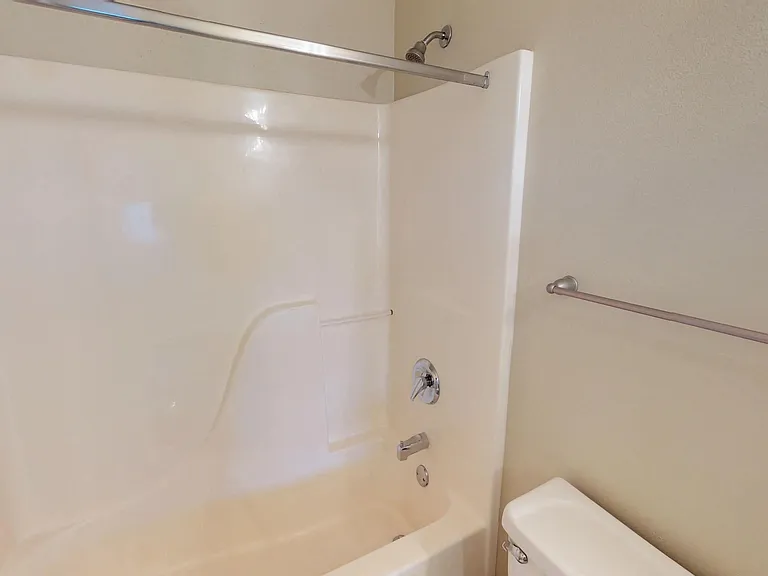 Sierra Vista Apartments — Photo 86