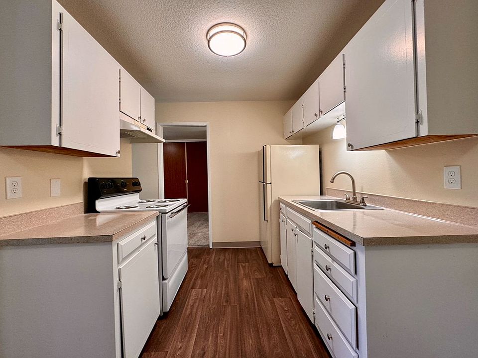 1st image of 4529 NE Killingsworth St #1-25
