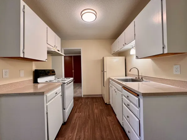 Sweetbriar Apartments, 4529 NE Killingsworth St APT 10, Portland, OR 97218