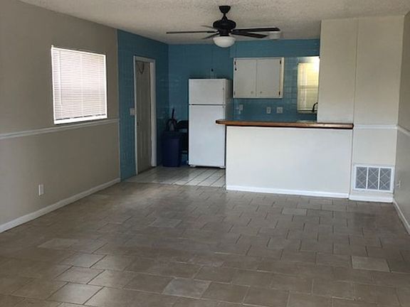 3rd image of 1320 1st Ave NW #1322
