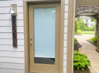 2005 Celadon Dr NE #6, Grand Rapids, MI 49525