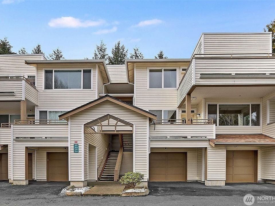 Front condo