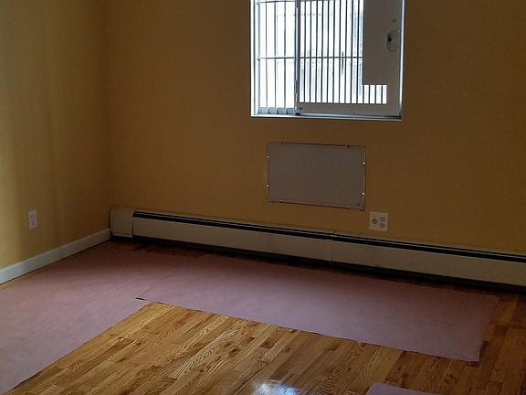 5th image of 104-20 39th Ave APT 1