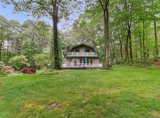 7 Cooper Rd, Danbury, CT 06811