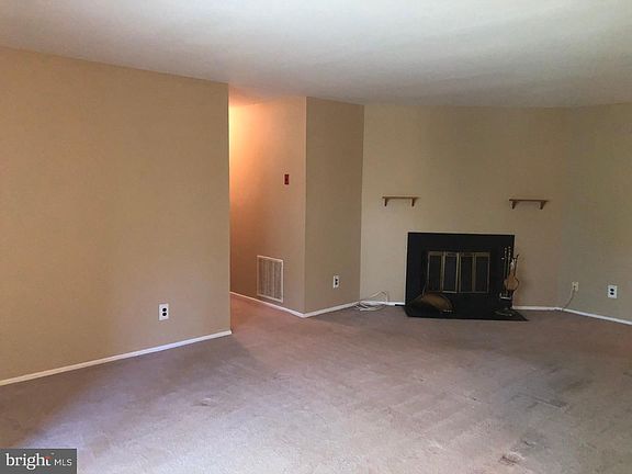 5th image of 2623 Old Stone Mill Dr