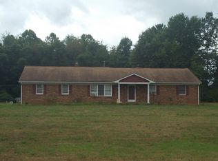 37 Heritage Dr, Waynesboro, VA 22980