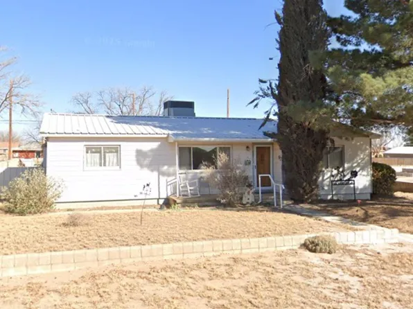 450 S 8th St, Jal, NM 88252