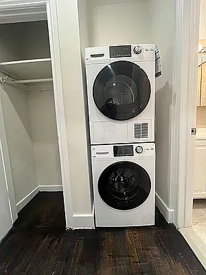3rd image of 405 W 45th St APT 5A