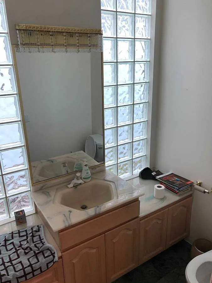 3 bed, 2200 sqft, $4,900 — Photo 4