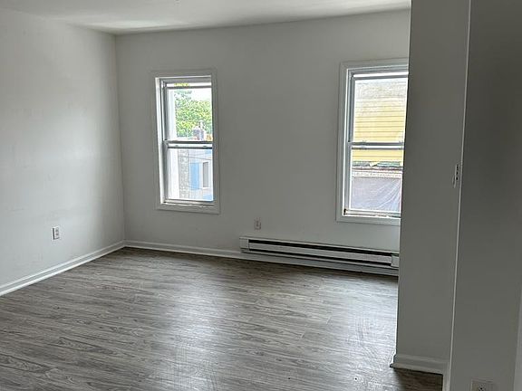 3rd image of 2441 W Berks St #3