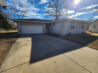 1414 N Murray Ct, Wichita, KS 67212