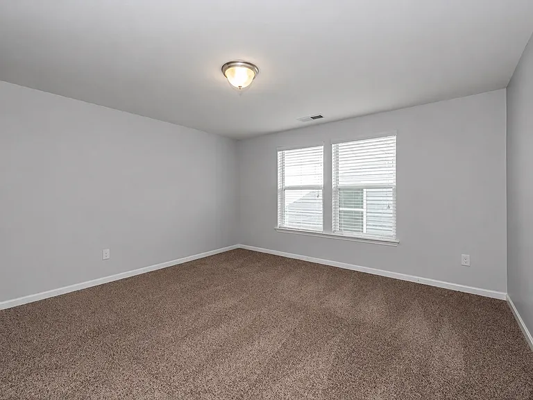 1015 Albany Park Dr — Photo 26