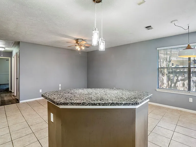 5211 Roserock Ln — Photo 16