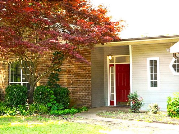 3rd image of 39 N Saint John Pl