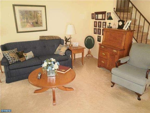 5th image of 188 S Hill Dr
