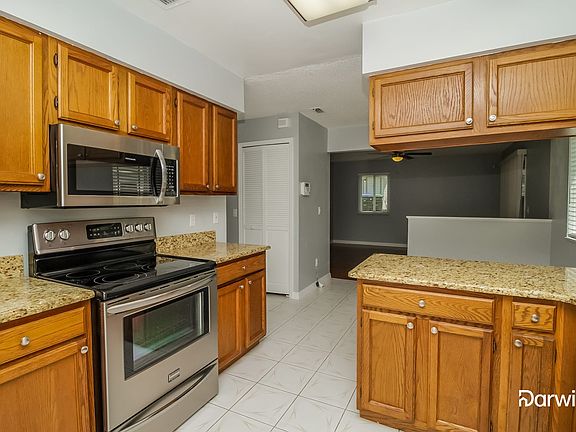 3rd image of 3107 Lambath Rd