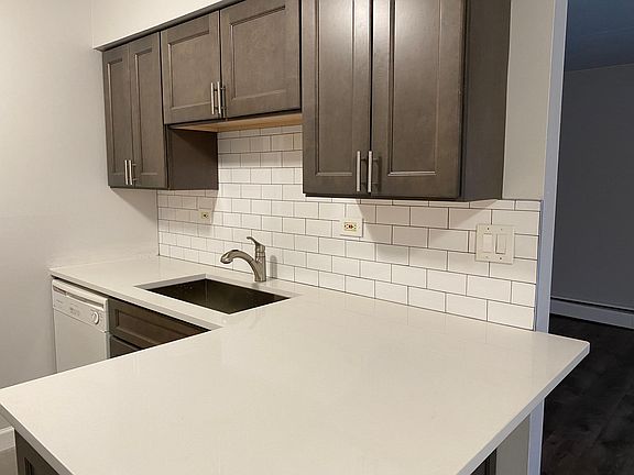 3rd image of 801 E Miner St Floor 2