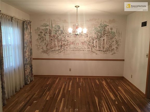 Formal dining room