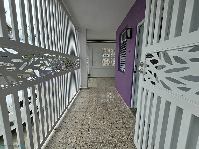 A11 Calle 2 #2 — Photo 2