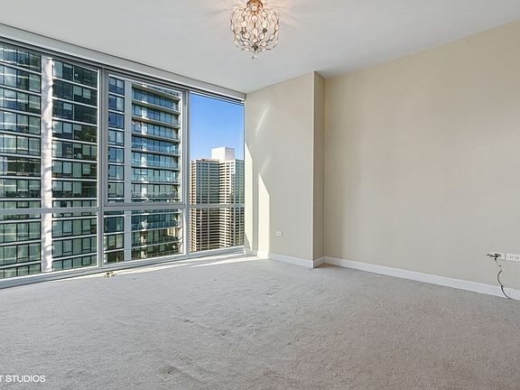 5th image of 1201 S Prairie Ave APT 2706