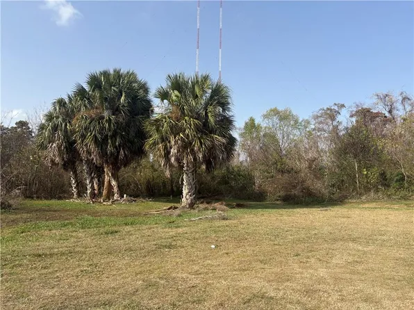 3898 Veronica St, Chalmette, LA 70043