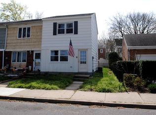 22 Riverbank, Burlington, NJ 08016