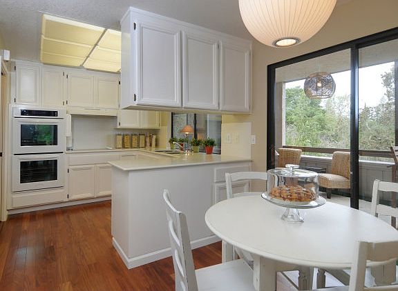 5th image of 1202 Sharon Park Dr APT 70