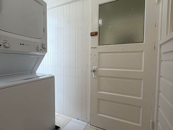 5th image of 1252 Union St