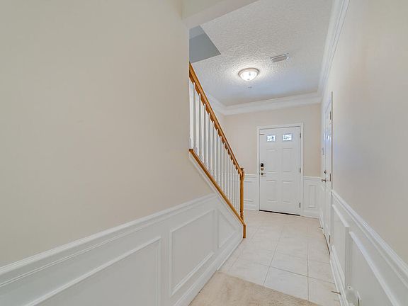 4th image of 4454 Congressional Dr
