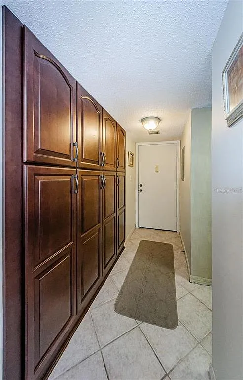 2 bed, 2.0 bath, 970 sqft, $2,000 — Photo 4
