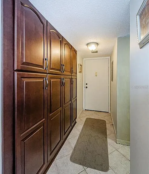 90 S Highland Ave #214 — Photo 4