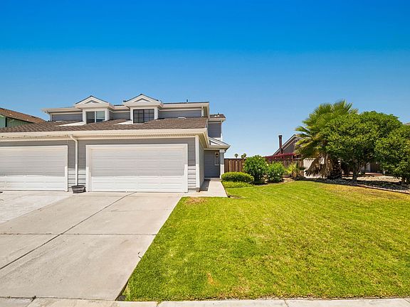 3rd image of 5585 Marlin Dr