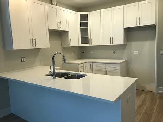 1st image of 2645 W Lawrence Ave #1F