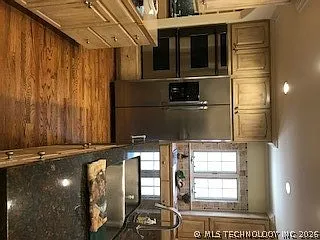 5808 S Knoxville Ave — Photo 8